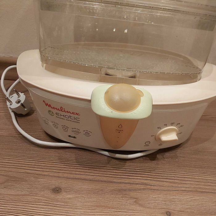 Aparat de gatit la aburi