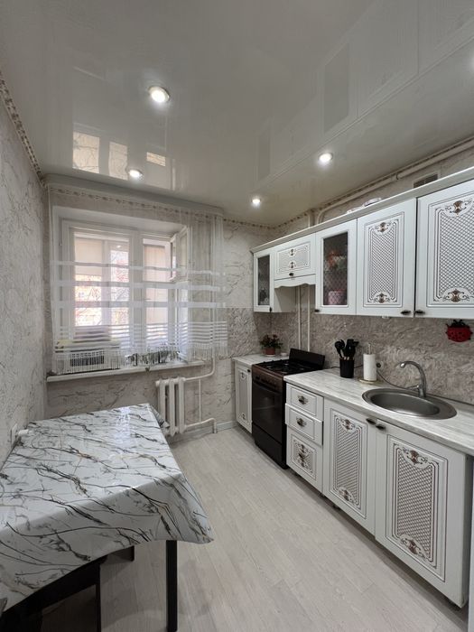 2-х комн квартира в мкрн Кунаева