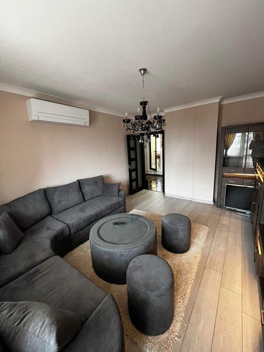 Продава се Тристаен апартамент в Пловдив, Христо Смирненски - 135 кв.м за 1371 €/кв.м - Снимка #1