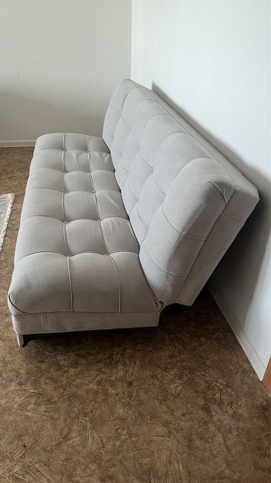 Продаю диван в отличным состоянии