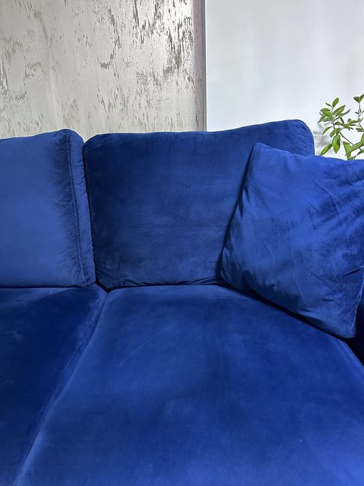 Canapea catifea albastru royal