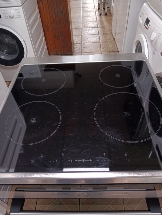 Иноксова свободно стояща печка с индукционни котлони SIEMENS  Гаранция