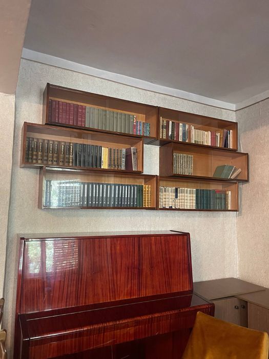 Продаются книжные полки
