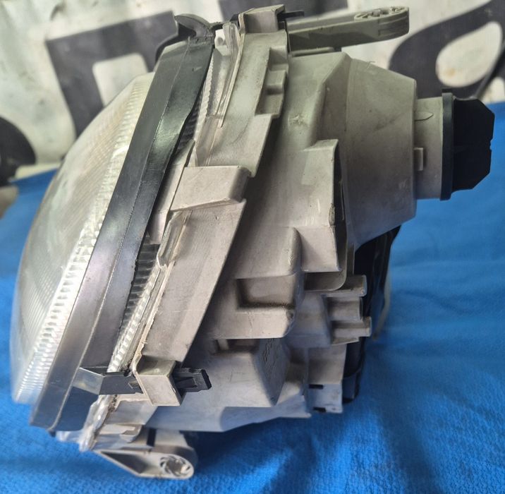 Ляв фар мерцедес w203 2004г седан