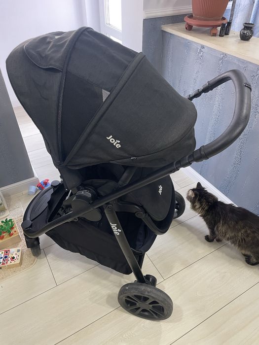 Cărucior Joie Versatrax