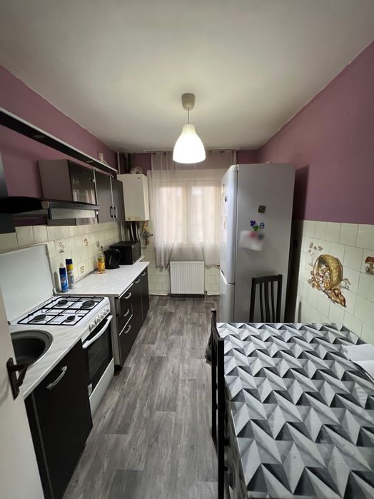 Inchiriez o cameră, zona sens giratoriu Mărăști.