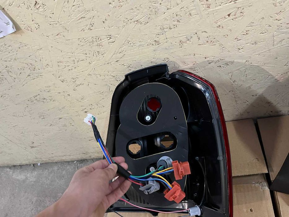 Фонарь Тойота Хайлендер 2000- / Toyota Highlander 2003