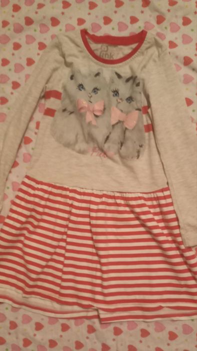 Продаются  платья для девочки .