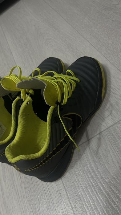 Футзалки ‘Nike Tiempo’
