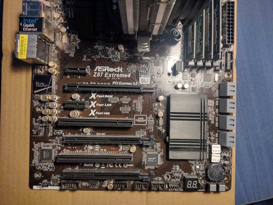 Дъно ASRock,CPU QuadCore Intel Core i5,RAM - 24 GB