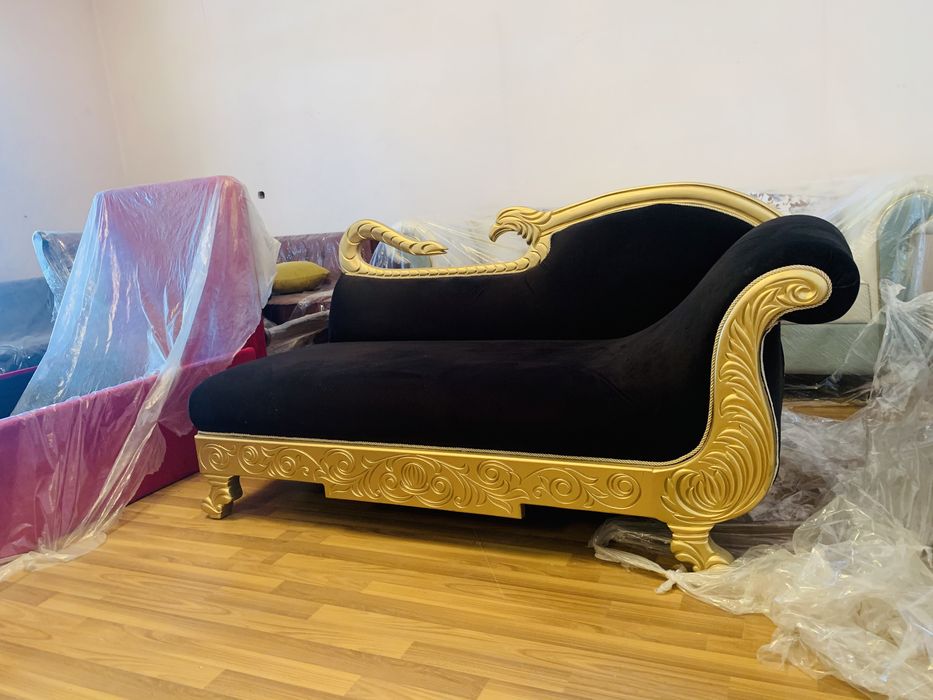 Софа. Кушетка. диван в салон. Диван в фотостудию