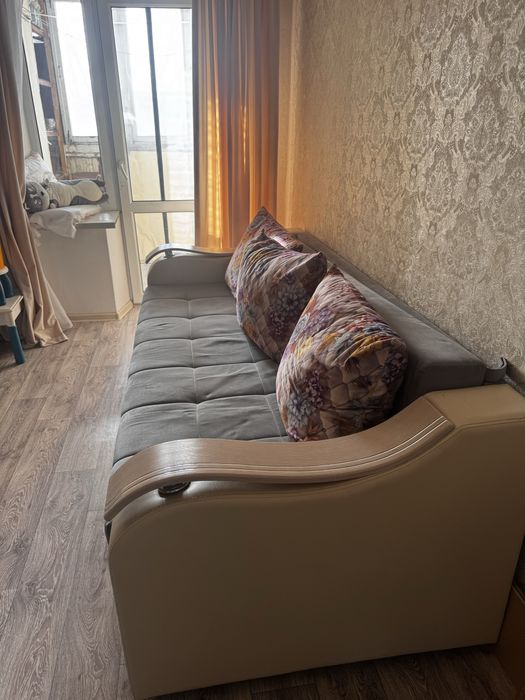 Диван размер 2.20 б/у.