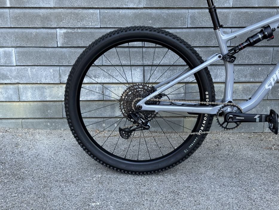Карбонов планински велосипед SPECIALIZED EVO 2023(М размер)