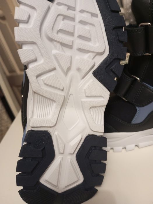 Продам обувь зимние детские