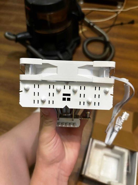 Cooler CPU Thermalright SI-120 White ARGB – Design premium, răcire eficientă, stare impecabilă
