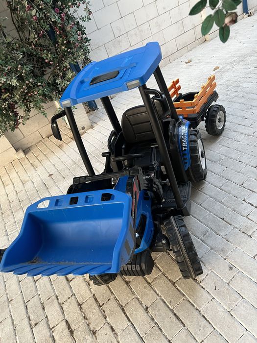 Синий трактор детский