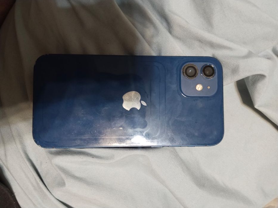 Продам iphone 12 128 гб синий