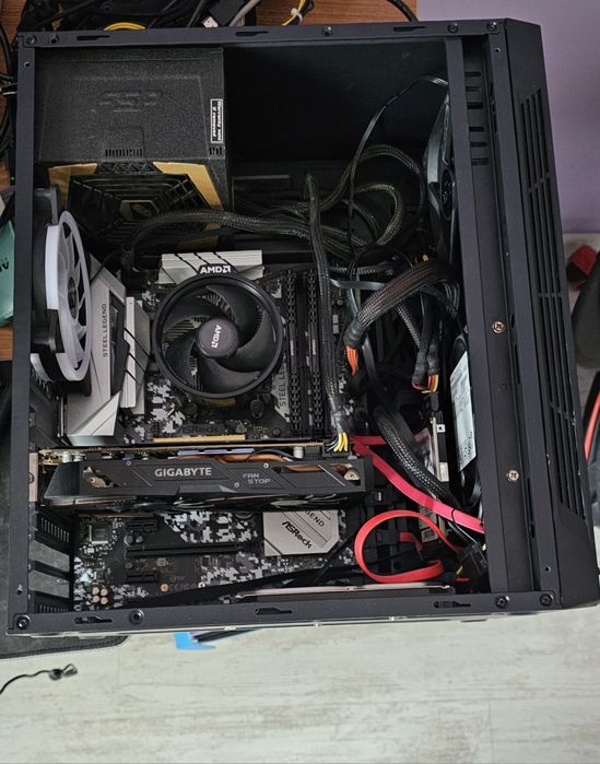 Продавам геймърски компютър