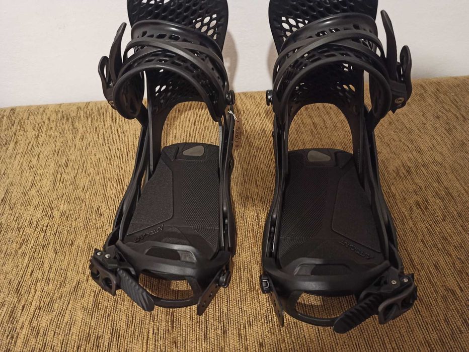 Legături snowboard femei Burton Escapade.