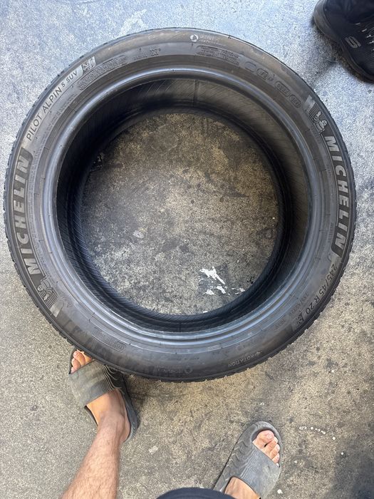 245/45/20 Michelin M+S