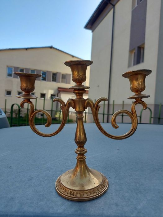 Месингов свещник