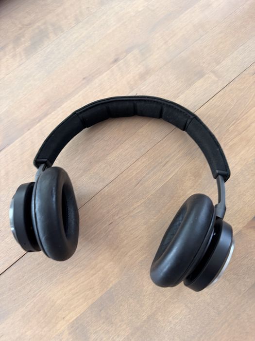 Casti band and olufsen h9i