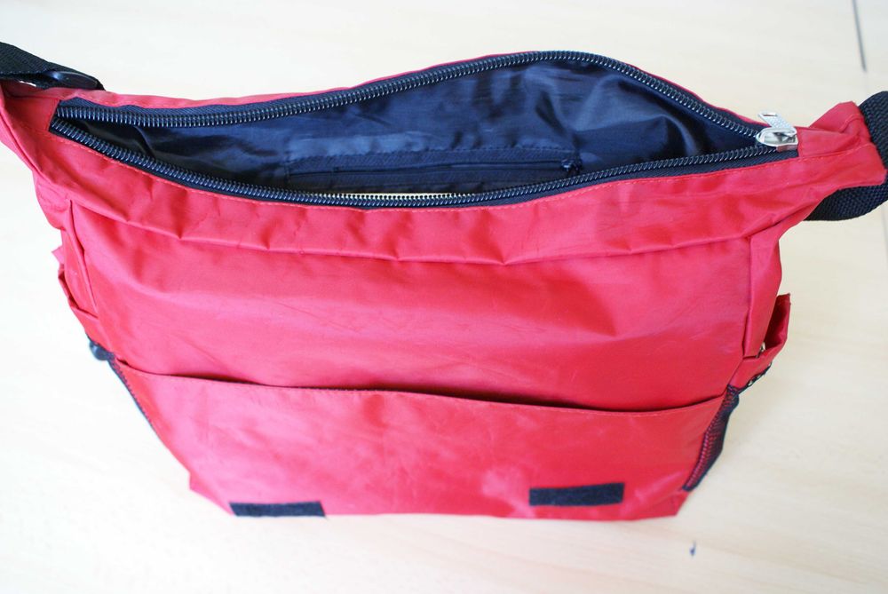 Servieta rosie din material textil