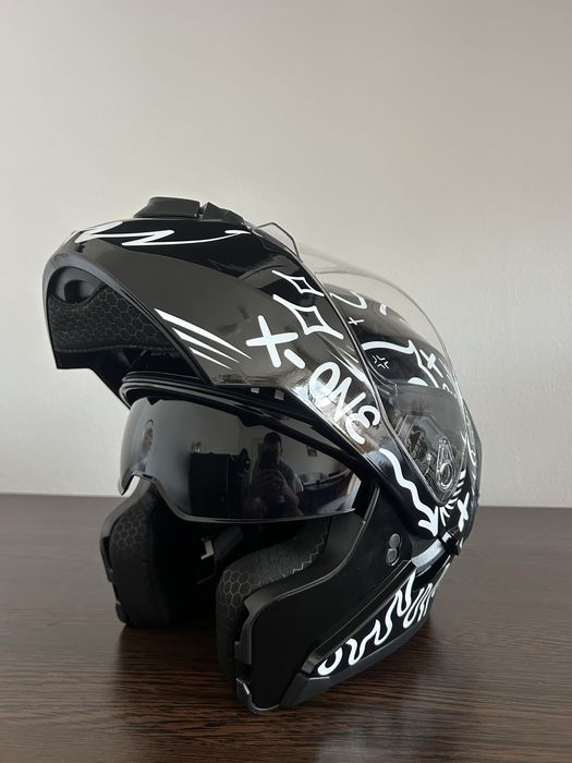Casca moto flip-up cu ochelari de soare