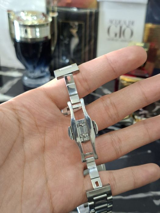 Продаются часы и один таспих