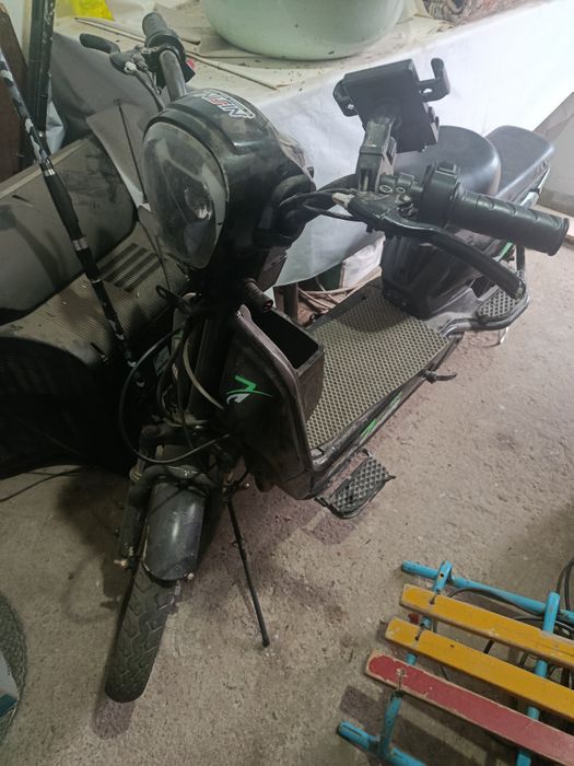 Электра велик на ходу