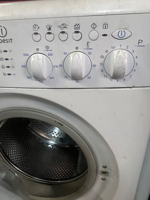 Пералня Indesit работеща