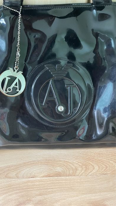 Черна лачена чанта ARMANI JEANS
