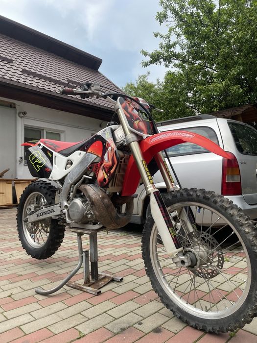 Vand Honda 250 2T