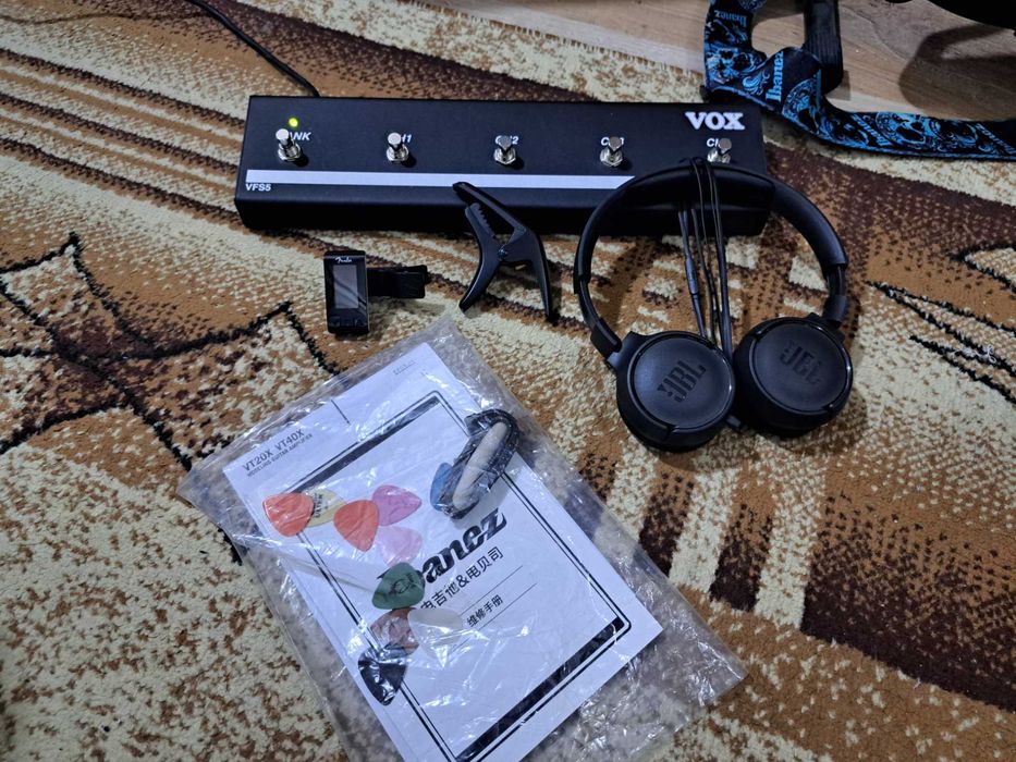 Ibanez gio GRGR131EX BKF ,VOX VT20X ,VOX VFS5 + калъф и още