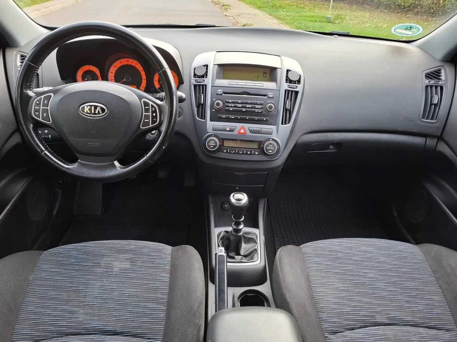 На Части Kia Ceed 1.6crdi 90к.с. Facelift 2011г. комби / SW