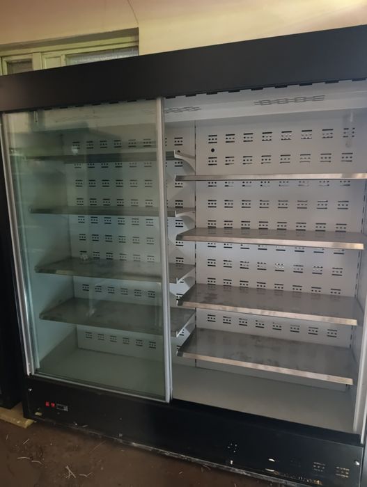 Vitrina xolodelniklar