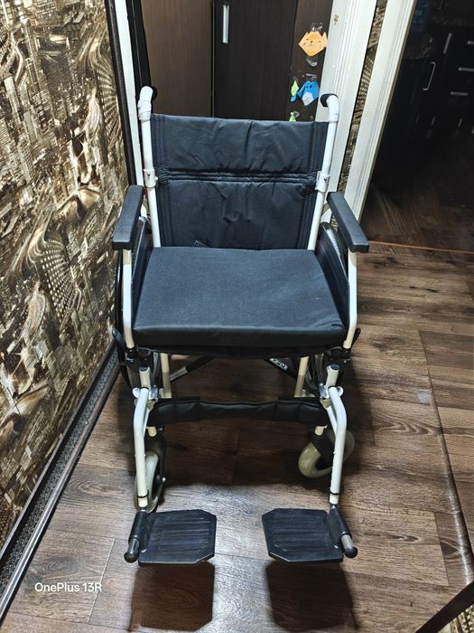 Инвалидная коляска