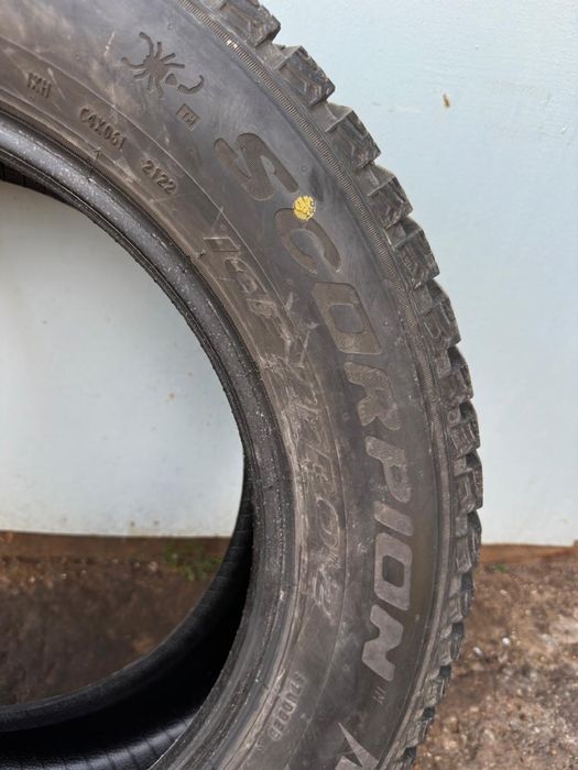 Продам зимние шины Pirelli