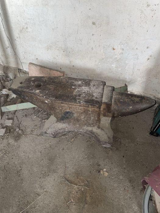 Продам наковальню СССР