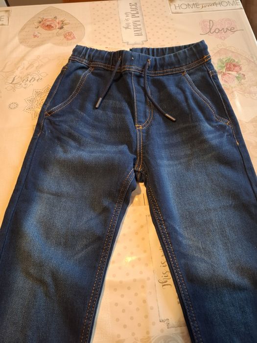 Продавам детски термо дънки