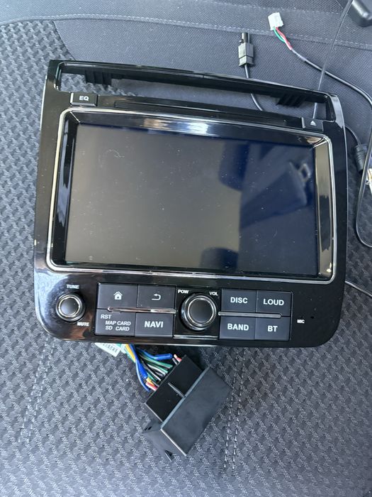 Unitate navigatie Android pentru VW Touareg