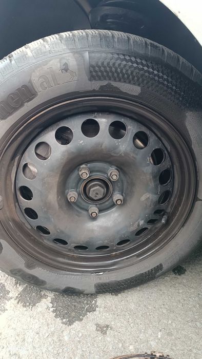 4 броя гуми КОНТИНЕНТАЛ с джантите карани не повече от 6/7пъти 350евро