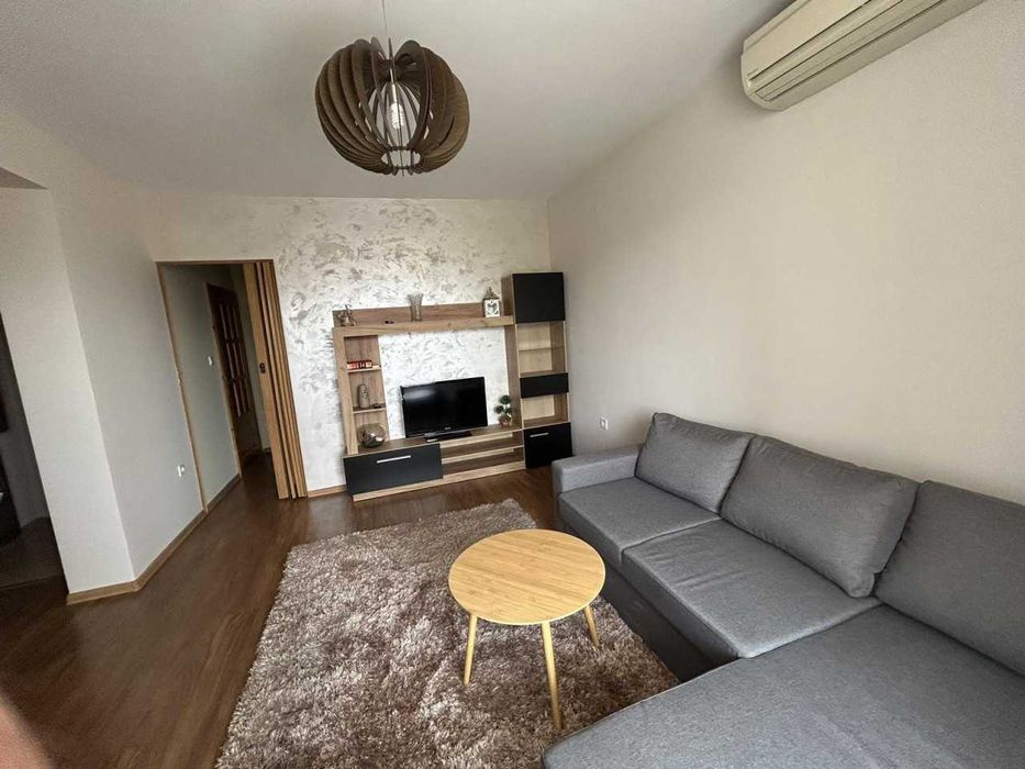 Дава се под наем Тристаен апартамент в Пловдив, Кючук Париж - 90 кв.м за 400 € - Снимка #2