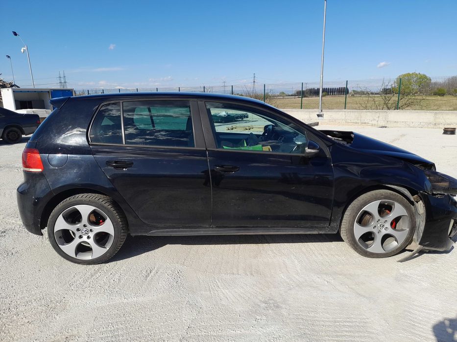 На части! VW Golf VI 1.6 TDI