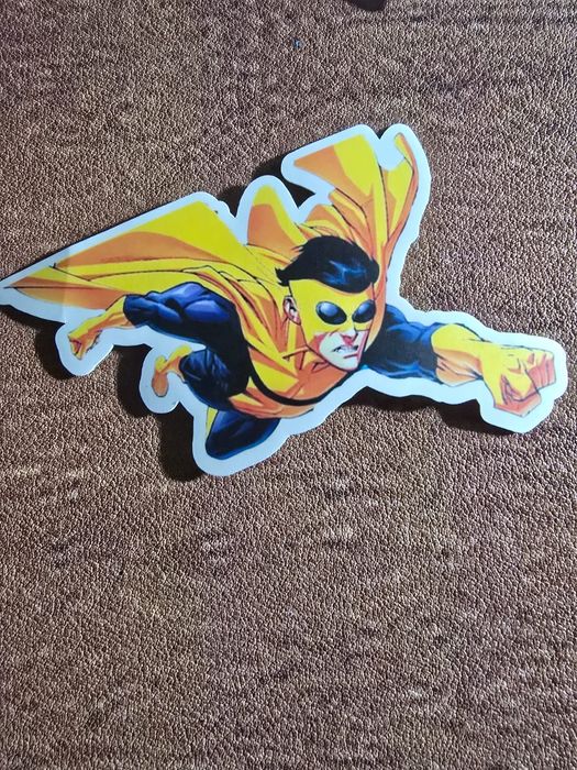 Наклейки и брелки Invincible