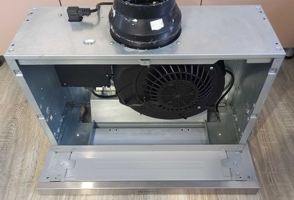 Hotă incorporabilă telescopică Electrolux