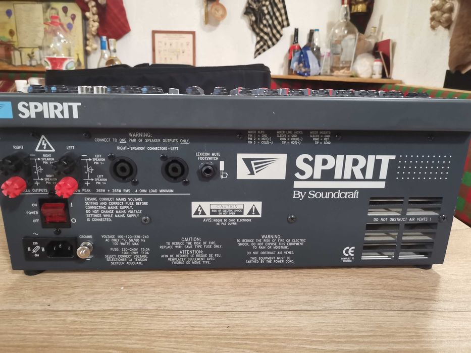 Пулт spirit Saundcraft powerstation 600 с ефект алесис и калъф