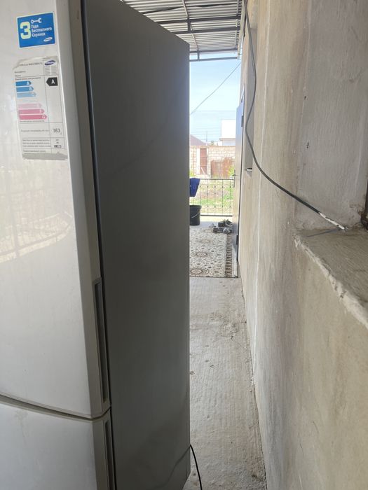 Холодельник самсунг