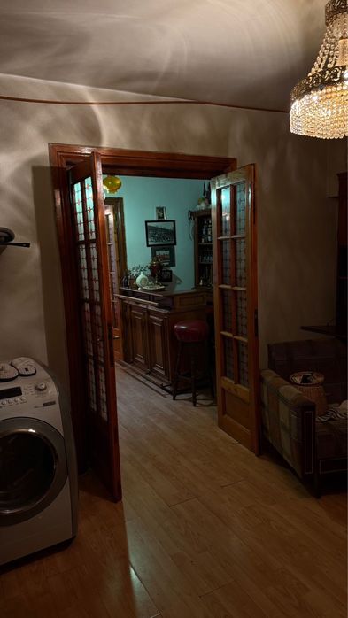 Vand urgent casa la curte zona Baicului Electronica