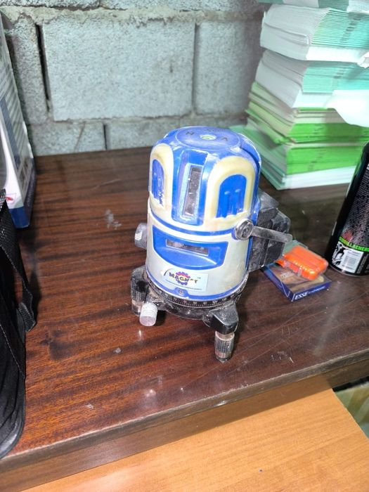 Лазерный уровень в отличном состоянии